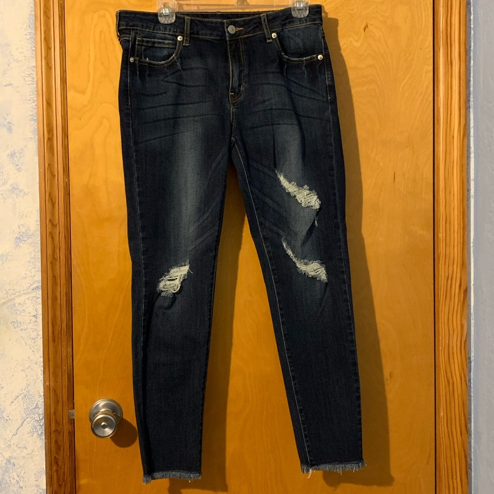JustUSA blue jeans . Straight leg , skinny jeans cropped leg hem size 30